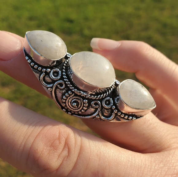 New Rainbow Moonstone 925 Silver Statement Ring. - Picture 9 of 12